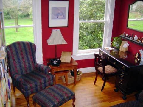 [photo of chair and desk]